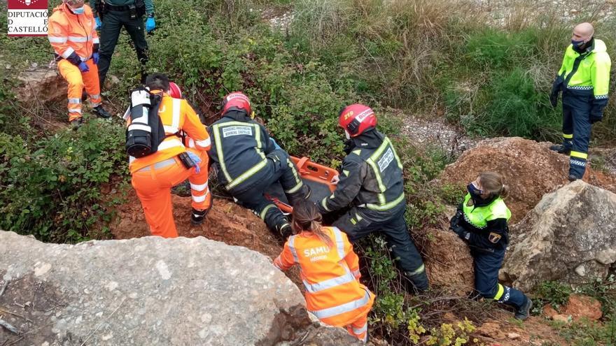 Una mujer cae desde una altura de cuatro metros a una rambla de Benicarló