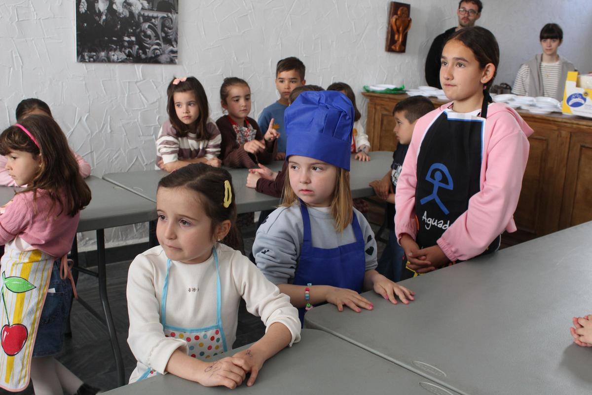 Participantes en el Taller de Monas de Crevillent