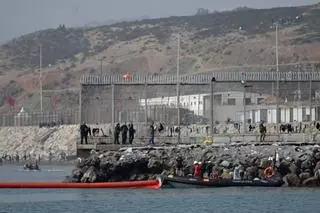 DIRECTO | Marruecos atribuye la crisis de Ceuta a las mafias y a la sentencia que limita la devolución "en caliente" de migrantes