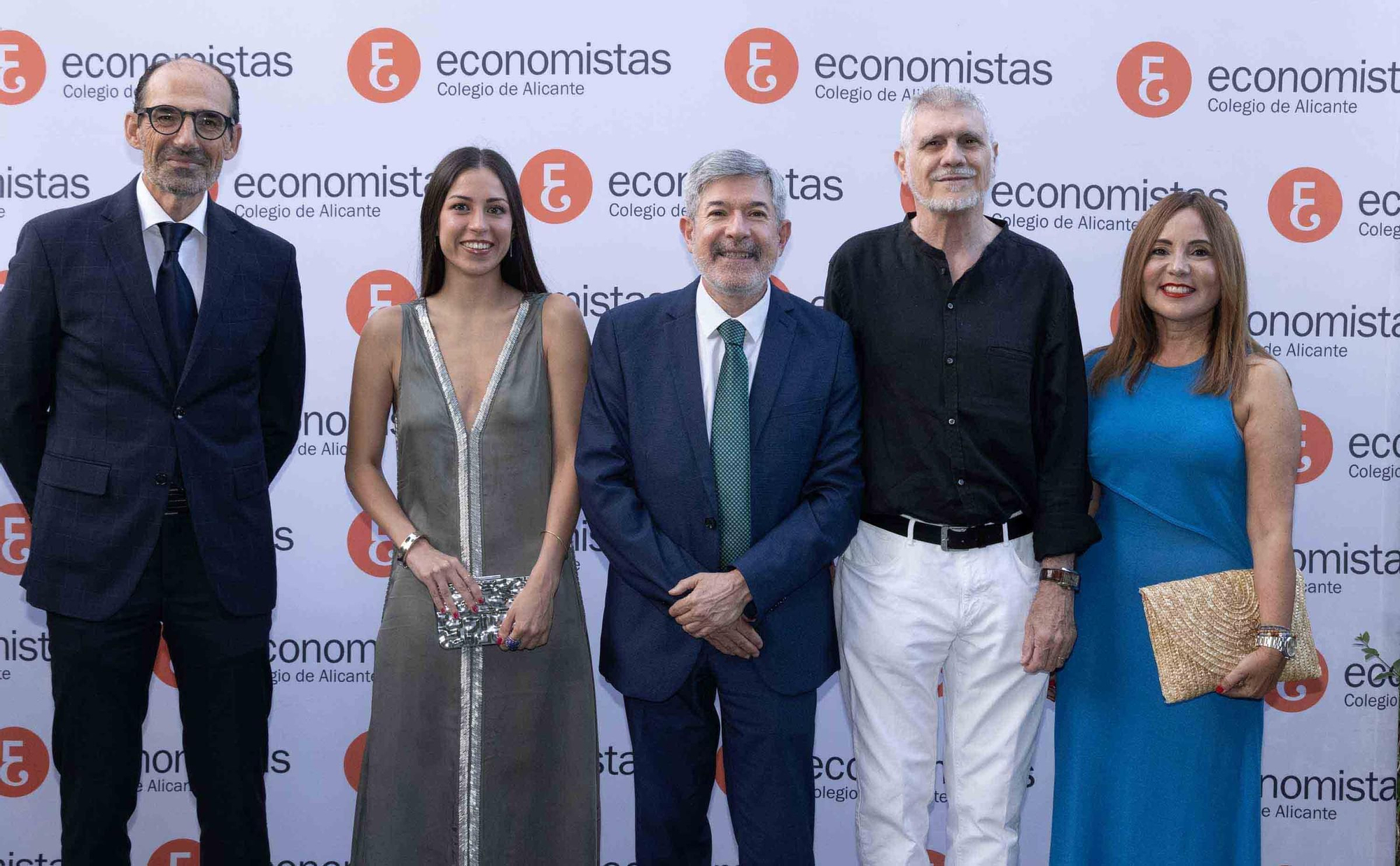 El Colegio de Economistas de Alicante celebra su cena anual en honor a su patrón