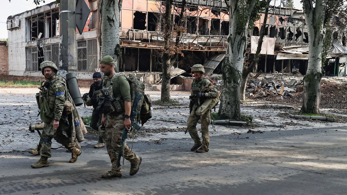 Soldados ucranianos en la localidad de Bakhmut, en la región de Donetsk.