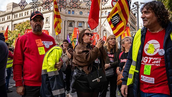 Los trabajadores del metal llevan su protesta al centro de Barcelona