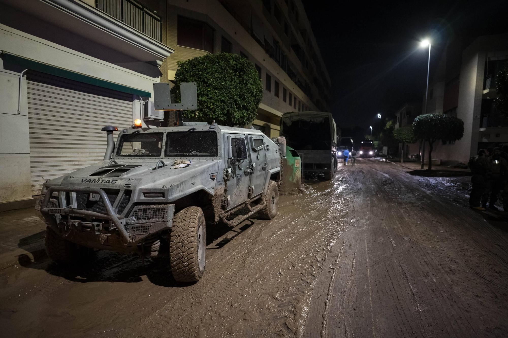 Así trabaja la Policía Nacional en la zona cero de la tragedia