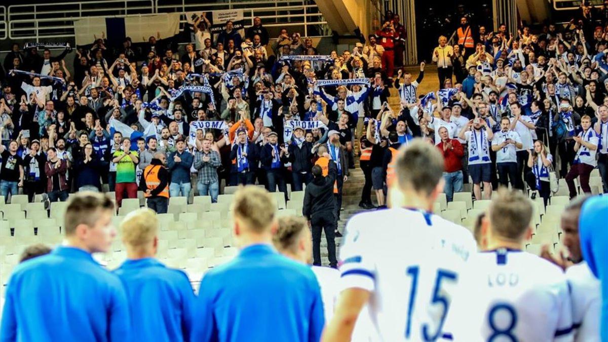 La afición finlandesa idolatra a sus jugadores