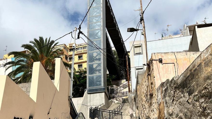 Averiados por actos vandálicos: Las Palmas de Gran Canaria arregla los ascensores del Barranquillo Don Zoilo y San José