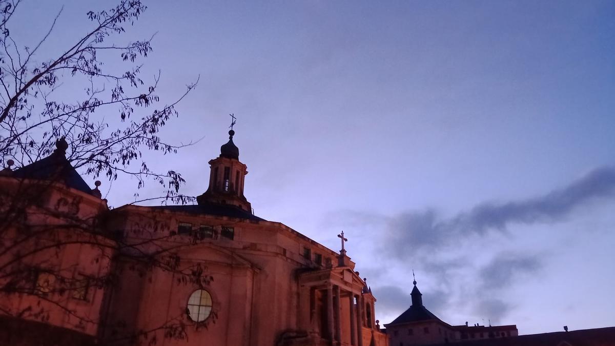 Amanecer en Zamora este martes. Zona de María Auxiliadora, en la capital.