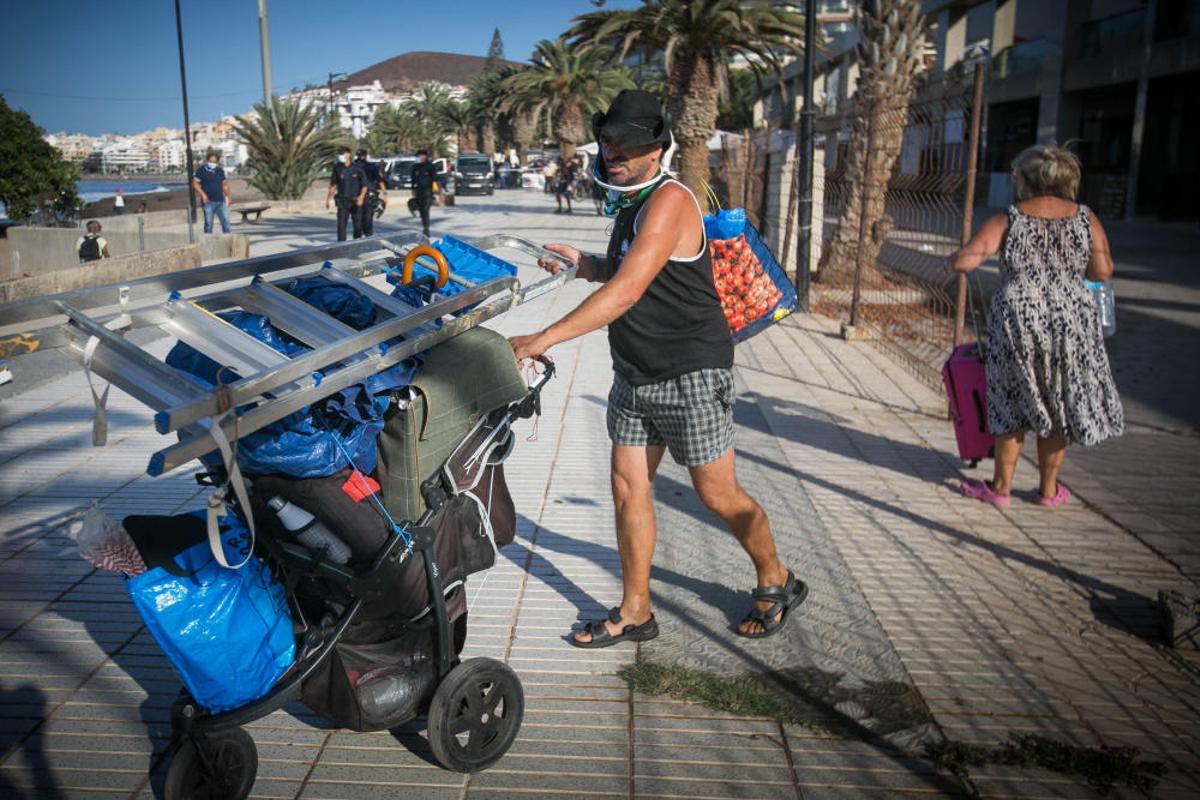 Desalojo de okupas en Los Cristianos Desalojo de okupas en Los Cristianos