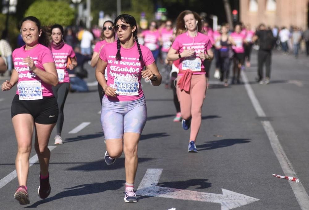 Ambiente en la V Carrera de la Mujer de Murcia