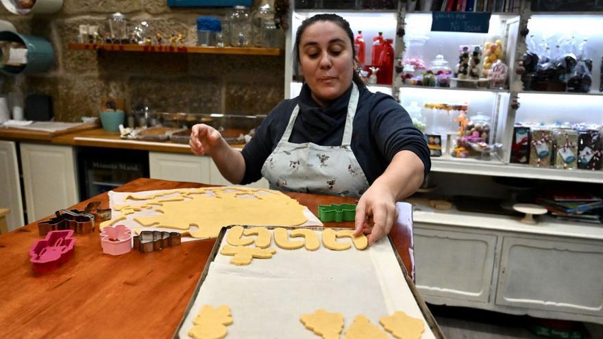 La confitería que cambia dulces por adornos navideños