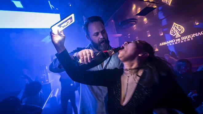 Fiesta 'Springfest' de la discoteca Opium de BCN para estadounidenses en vacaciones lectivas