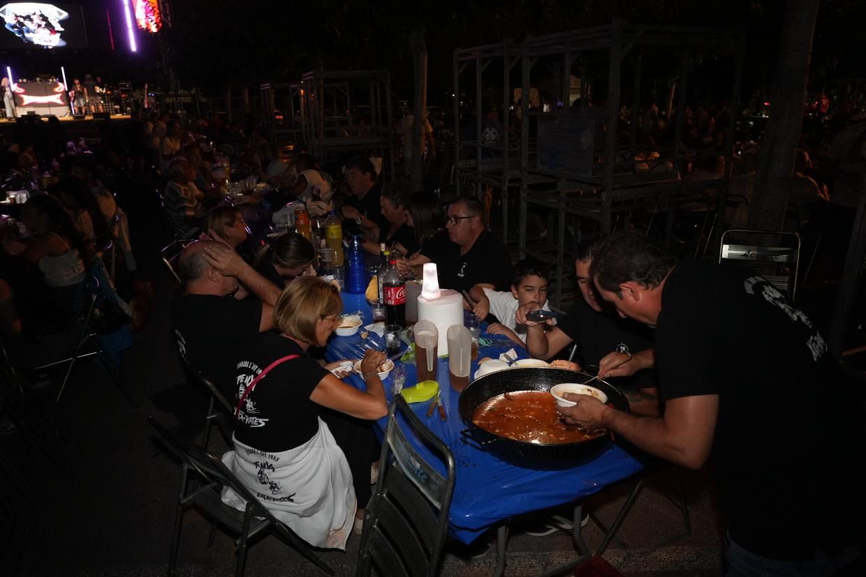 Galería: Les imatges del sopar de tombet de les penyes en les festes de Vila-real