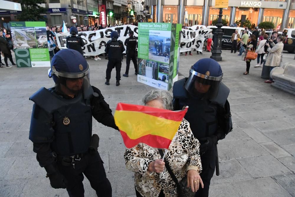 Confrontación en el Obelisco por Cataluña