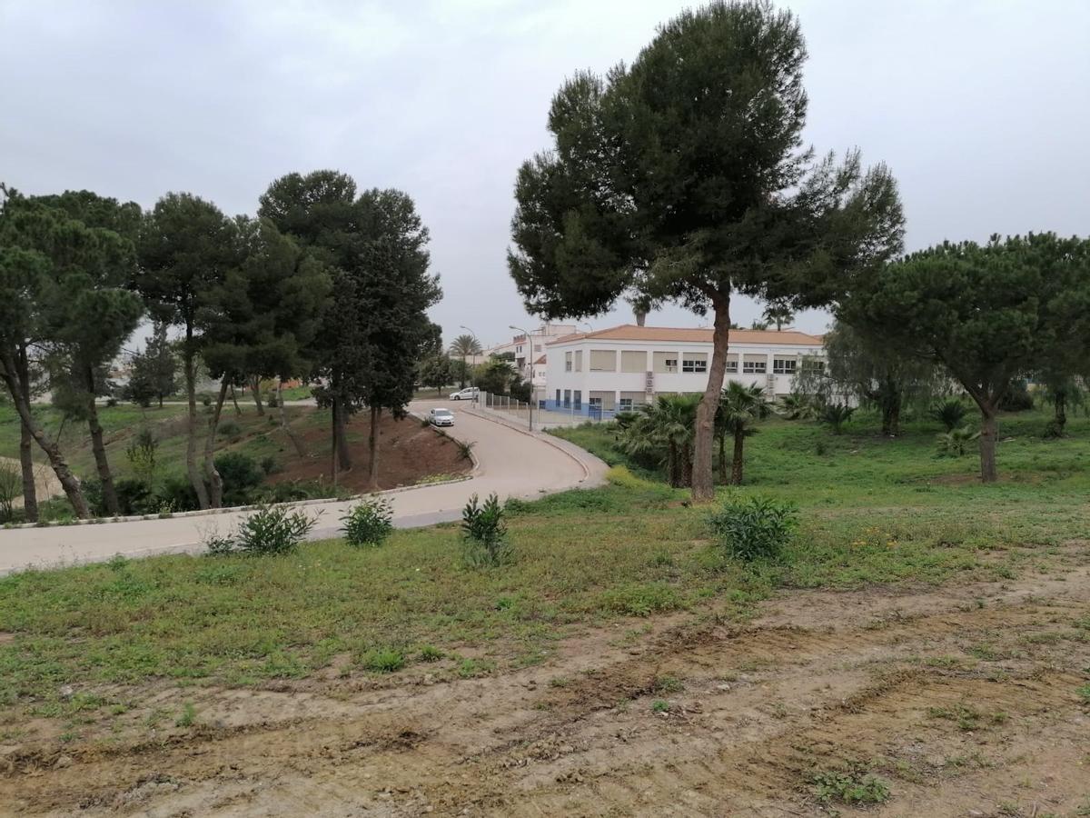 E nuevo Parque Fundadores se construirá en la parcela detrás del Colegio Carmen Arévalo.