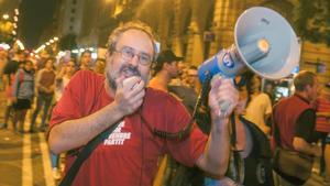 Antonio Baños, el pasado 3 de octubre, durante la huelga general contra las cargas policiales por el 1-O.