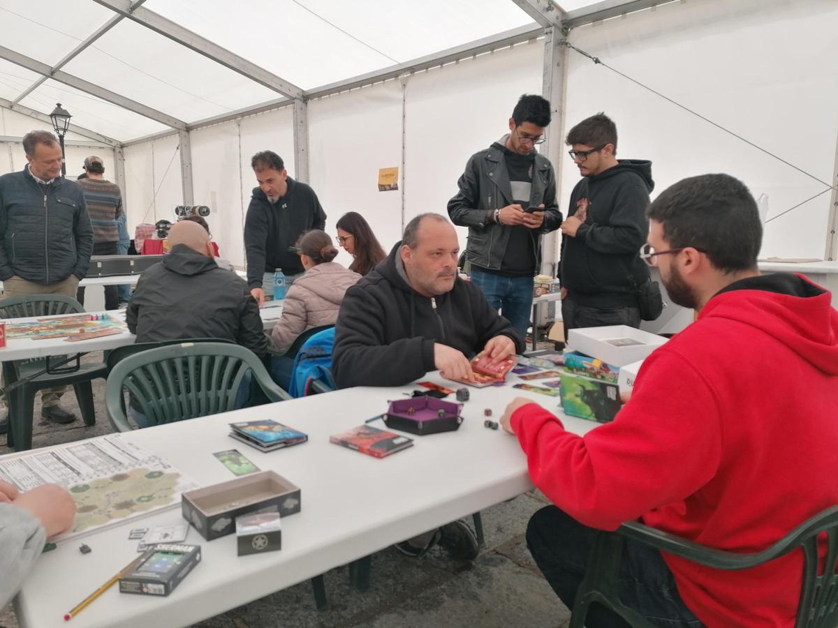 GALERÍA | Toro clausura la Feria del Libro