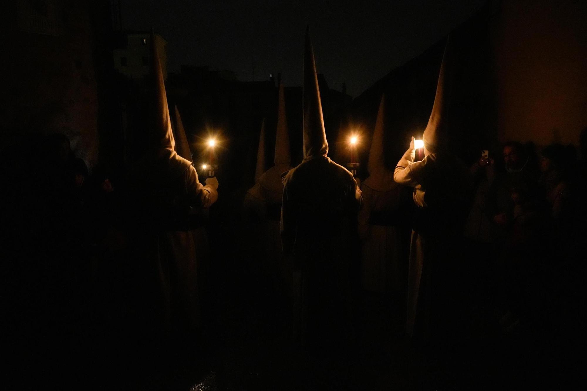 GALERÍA | La procesión del Yacente, en imágenes