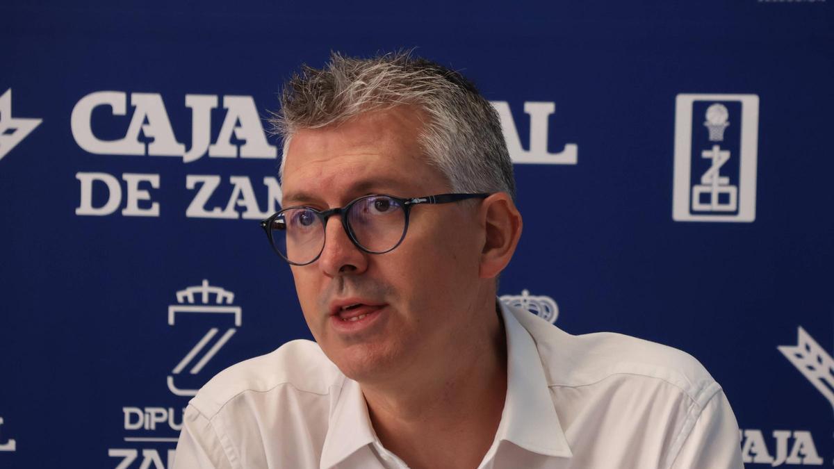 Enrique Peral, gerente del CB Zamora, este lunes en rueda de prensa.