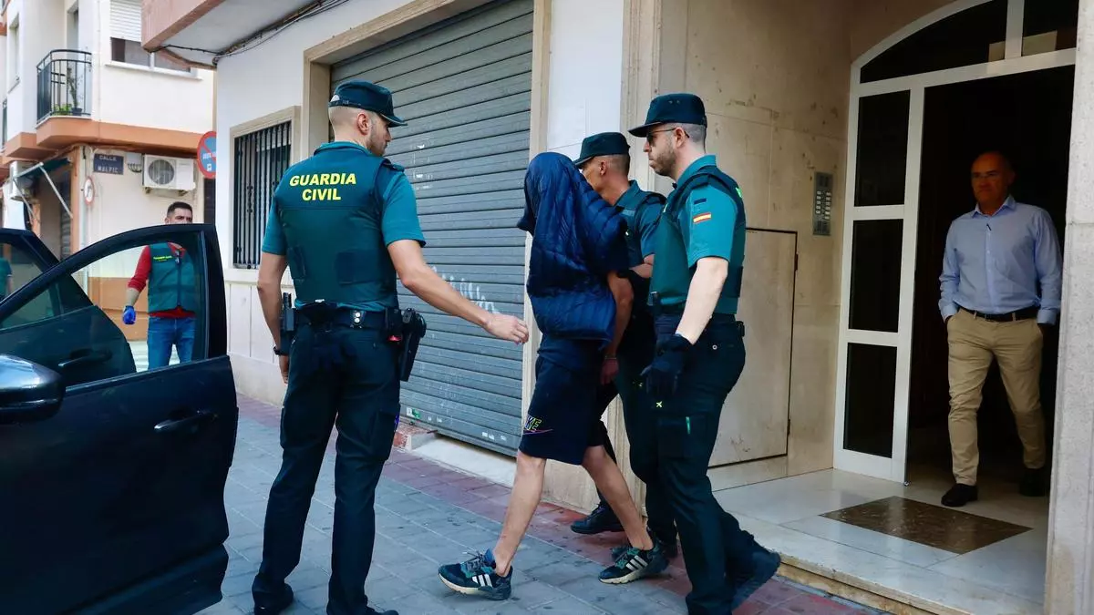 El hombre asesinado en Cheste recibió tres disparos por la espalda cuando huía