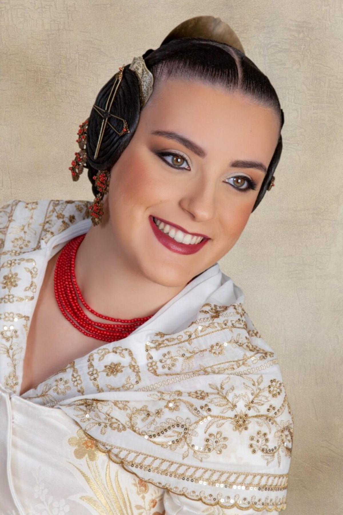RUSSAFA A - Claudia Hernandez Lopez (Mercat de Russafa) RUSSAFA A - Claudia Hernandez Lopez (Mercat de Russafa)