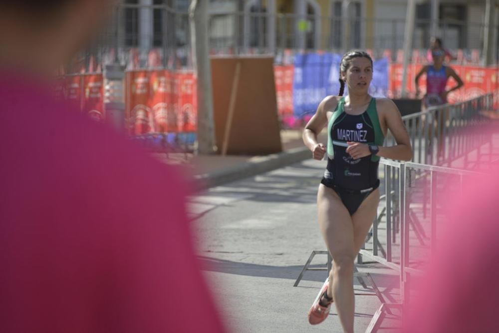 Llegada a la meta del Triatlón Villa de Fuente Álamo