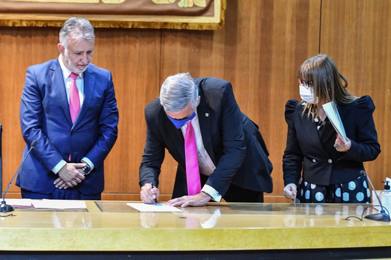 Toma de posesión de Lluis Serra como rector de la ULPGC