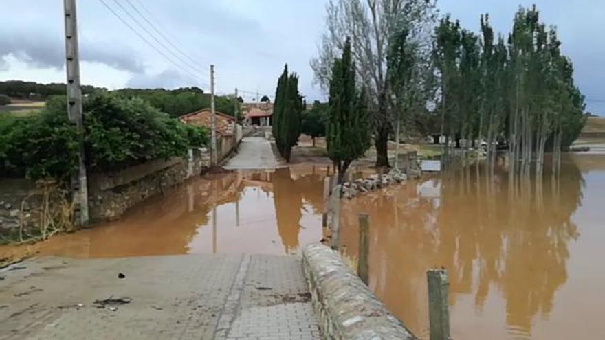 El nuevo campo de golf de Valderrey, completamente anegado