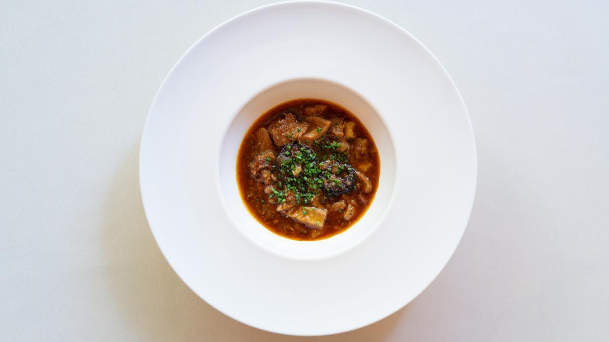 Los callos de El Del Medio, elaborados por Alberto González, conquistaron al jurado en la primera semifinal del Campeonato Mundial de Callos celebrada en Madrid