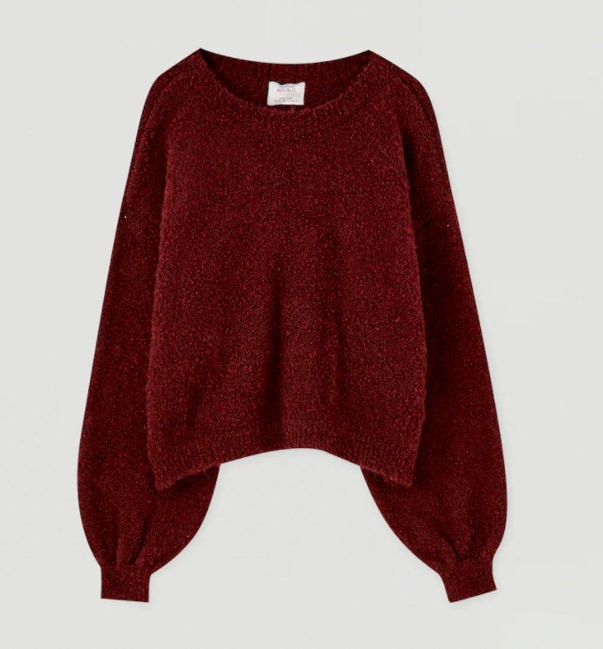 Jersey granate de Pull&amp;Bear (precio: 19,99 euros)