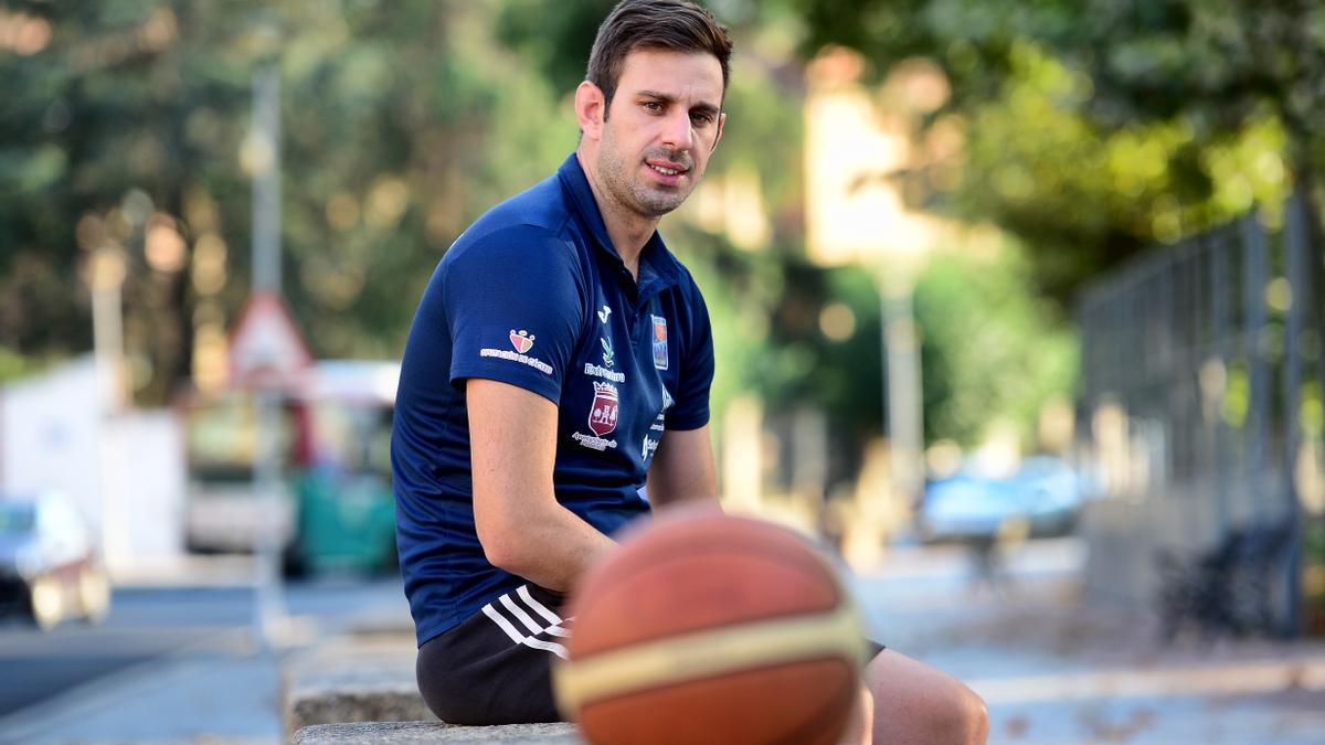 Raúl Pérez, &#039;Rula, entrenador del Hierros Díaz Miralvalle Extremadura.