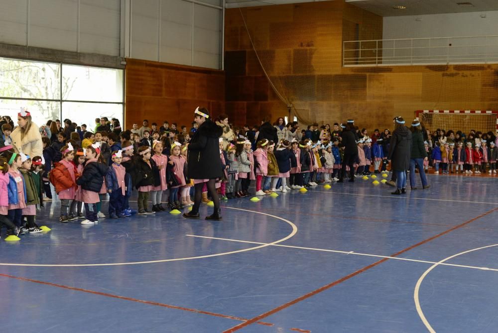 Los 500 alumnos del colegio San Francisco Javier participan en los actos del Día de la Paz