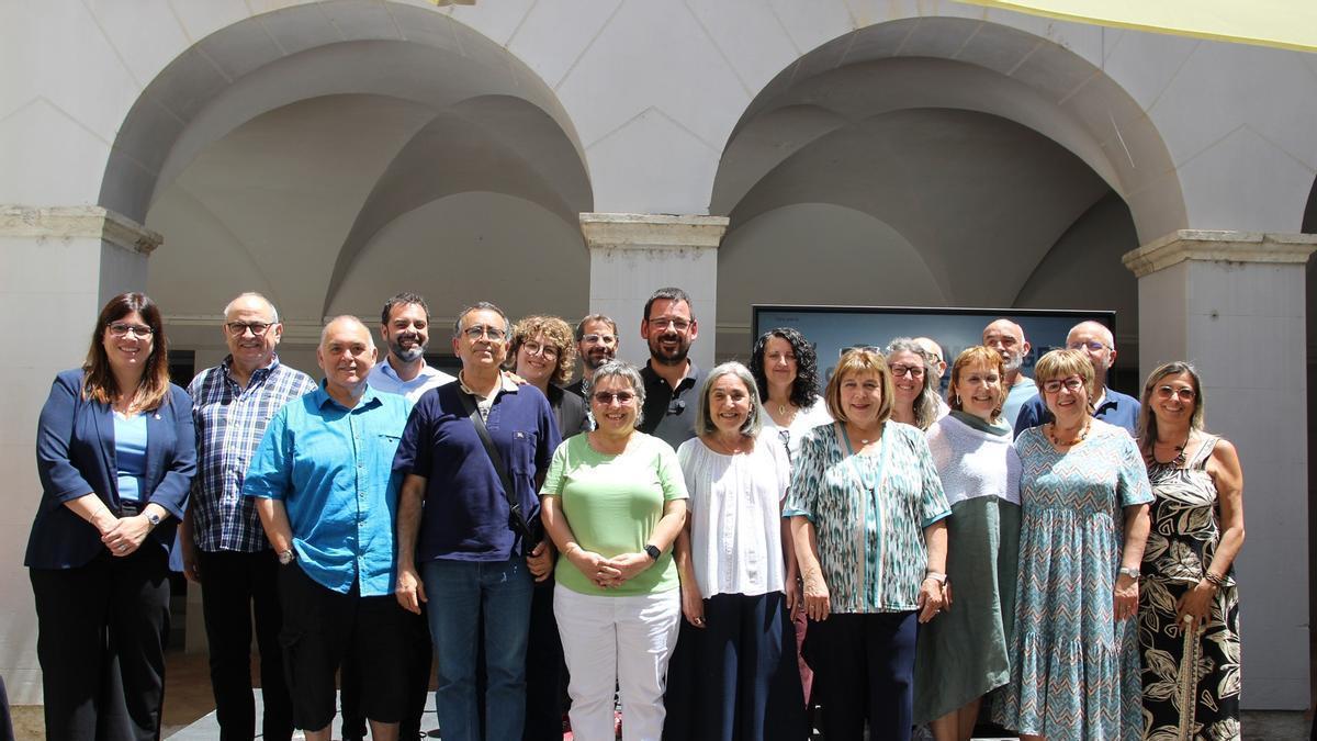 Personal municipal de Girona jubilat durant el 2025, en l’acte d’homenatge al claustre de La Mercè.