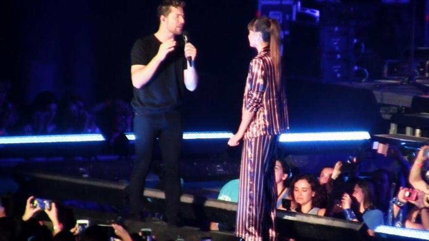 Aitana Ocaña y David Bisbal en el Palau Sant Jordi.