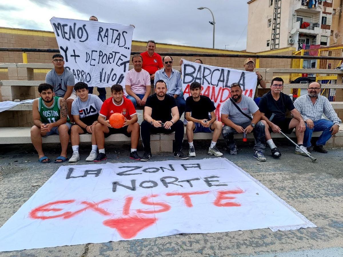 Los jóvenes protestan por el abandono de la Zona Norte.