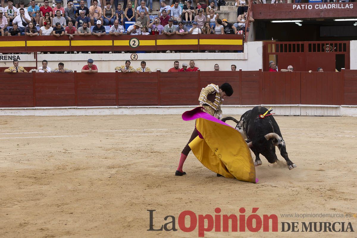 Tarde histórica en Abarán con la alternativa de José María Trigueros y el indulto de Tomás Rufo, junto a Castella salieron a hombros