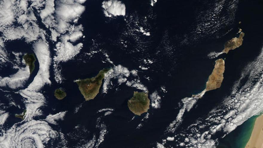 Imagen de Canarias captada ayer por el satélite Aqua. | nasa