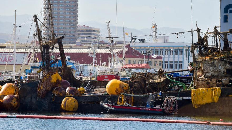 El &#039;Poong Lim 11&#039;, a flote para el desguace