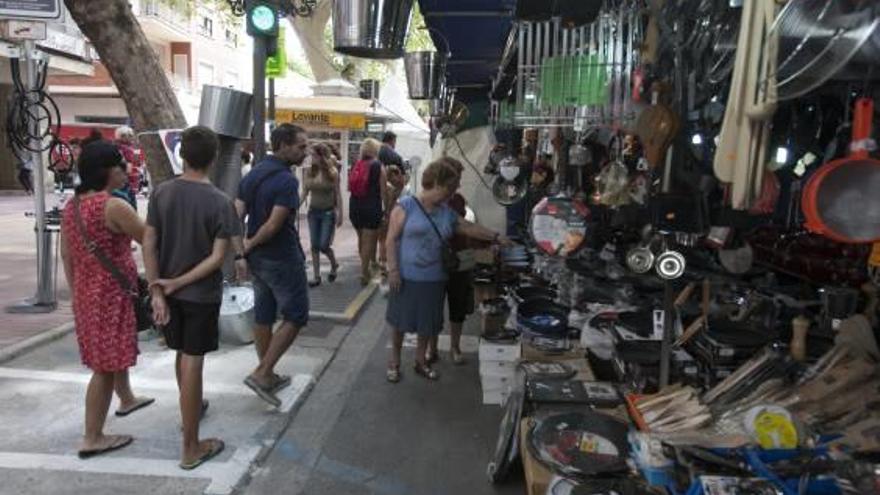 «El recorrido de la Fira es un laberinto lleno  de baches y obstáculos»