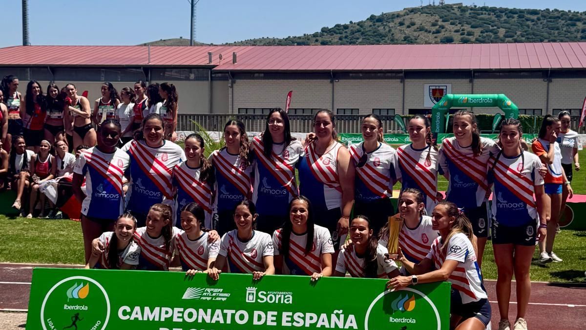 L'equip femení de l'Avinent Manresa, campió d'Espanya de Primera Divisió a Sòria