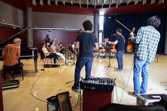 Ensayo de RED Beard con orquesta de cuerda en el ...