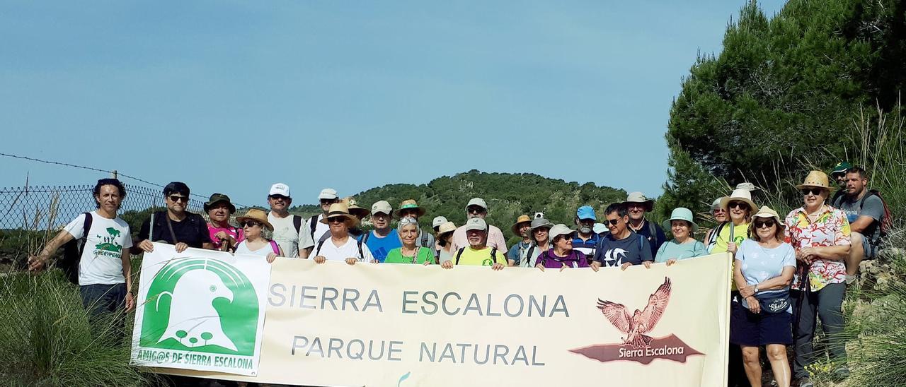 Marcha reivindicativa por la vereda de Sierra Escalona organizada por ASE