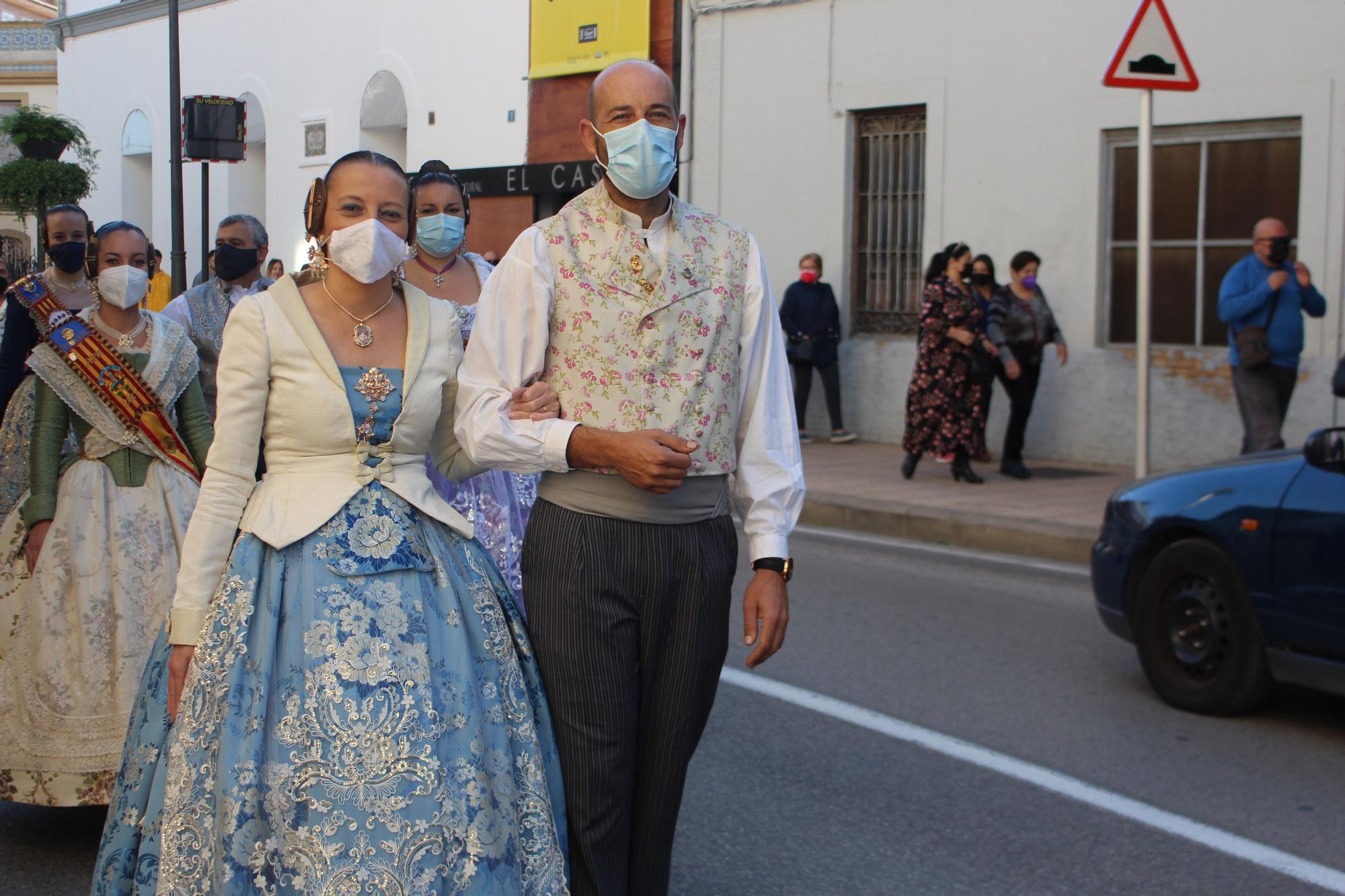 Carmen, Nerea y las cortes acompañan a las fallas de Quart y Xirivella en la procesión de la Senyera