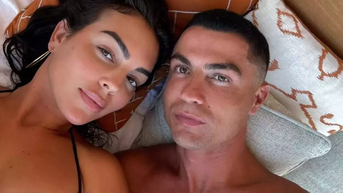 Cristiano Ronaldo y Georgina Rodríguez ya son marido y mujer: la pareja se ha casado este martes en una ceremonia íntima en Portugal