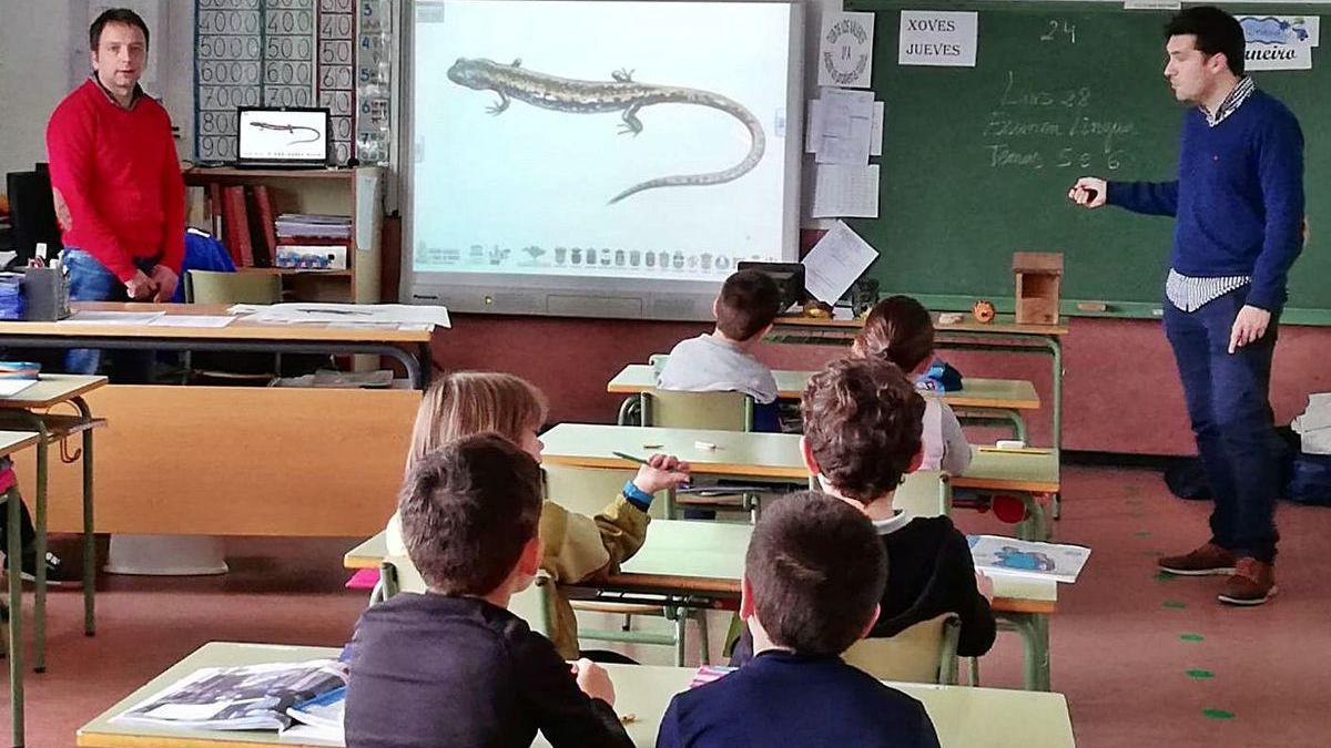 Charla en un colegio de Culleredo.