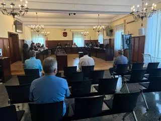 El caso ERE de Calcerinox comienza con la mitad de los acusados enfermos: piden la absolución del ex delegado de Empleo de la Junta