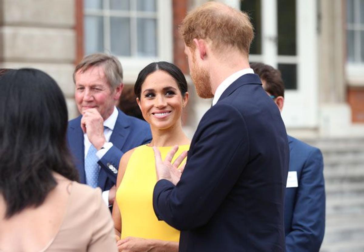 Meghan Markle y su marido, el príncipe Harry en una recepción de la Commonwealth