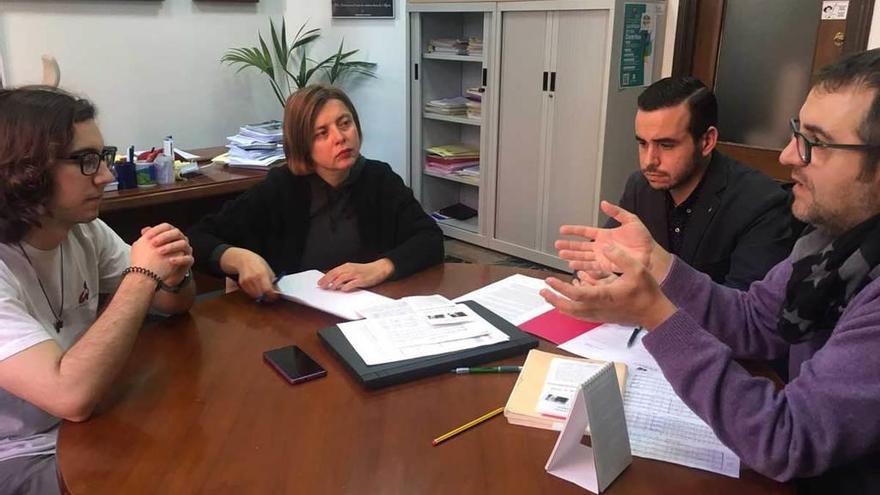 De izquierda a derecha, Lorenzo Roal, Ana Taboada, Nacho Rico e Inda Santos, durante la reunión de ayer.