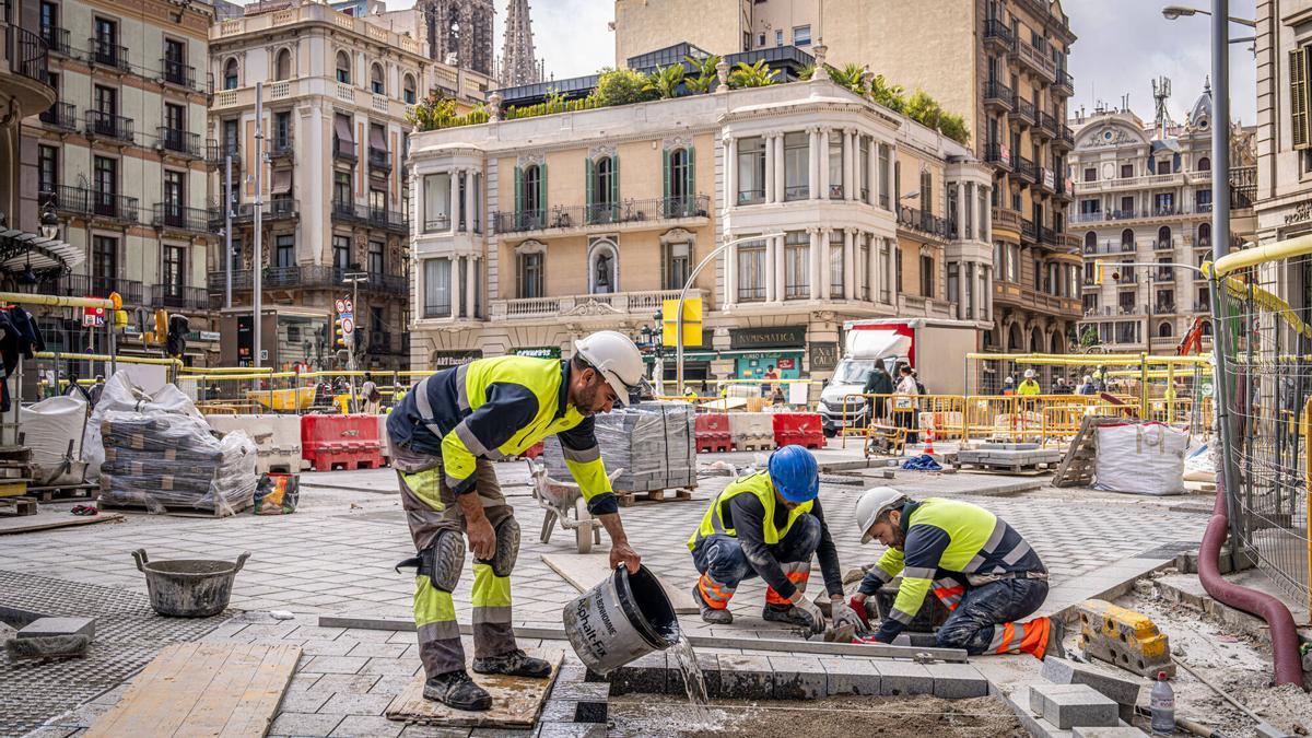 Recta final de la reforma de Via Laietana, con los alrededores de Jaume I casi a punto