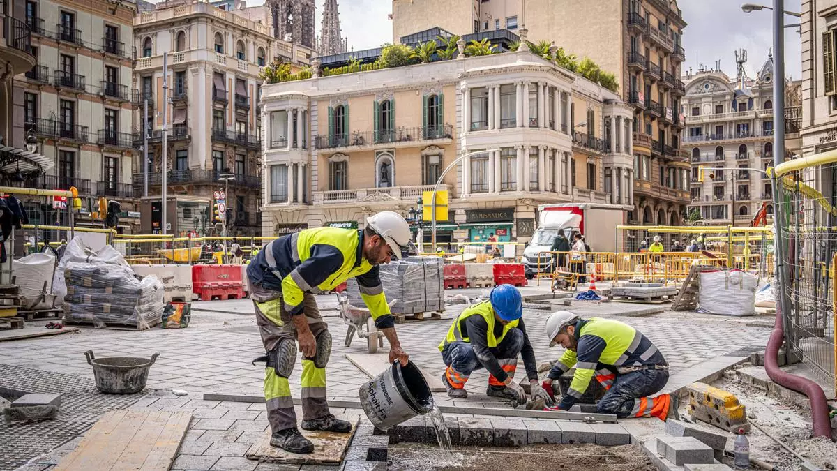 La calle de Jaume I de Barcelona, cortada un mes por las obras finales de Via Laietana