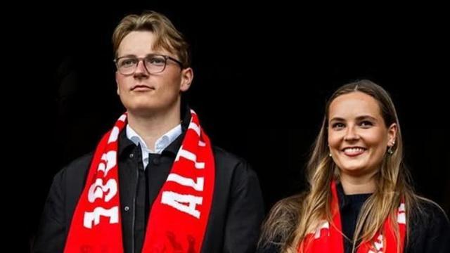 El príncipe Sverre Magnus y la princesa Ingrid Alexandra, en el estadio de Nueva Jersey, en Estados Unidos.