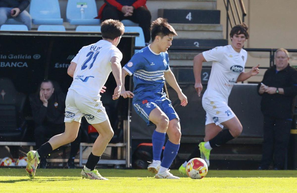 Un momento del partido jugado ayer en Barreiro. | JOSÉ LORES